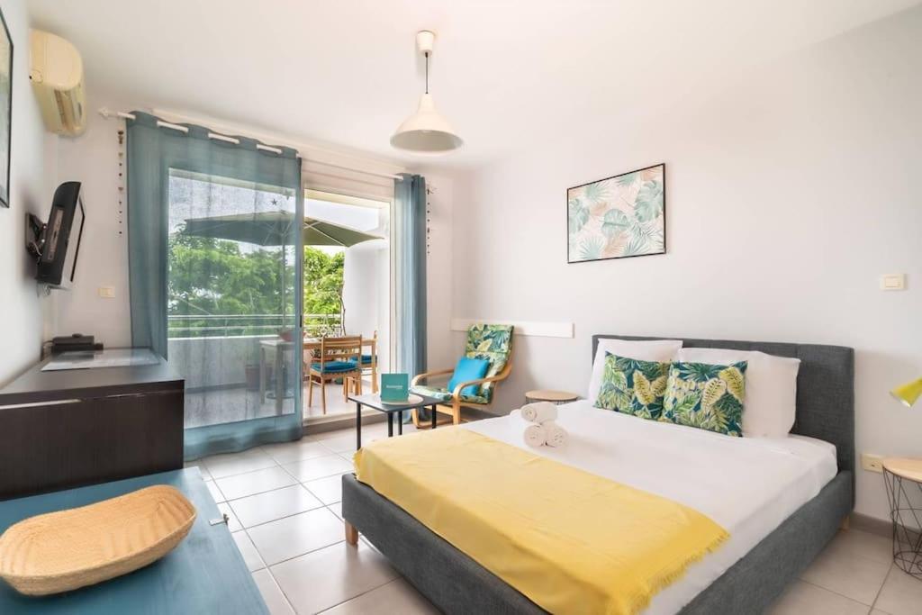 Flamboyant - Studio 2 Personnes Avec Lit De Qualite Hoteliere Separable Pour Couple Ou Amis Avec Tres Belle Terrasse A 12 Min A Pied Ou 4 Min En Voiture Du Lagon De L'Ermitage - St Gilles Les Bains La Saline Le Bains Extérieur photo